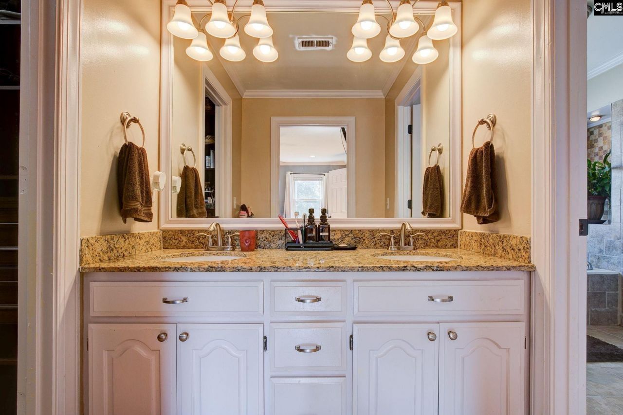 10 Idlebrook Circle Photo 27