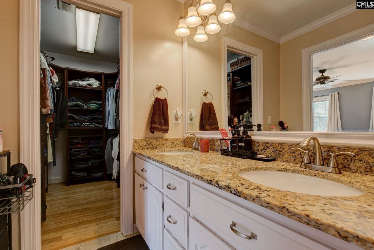 10 Idlebrook Circle Photo 28
