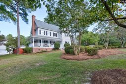 10 Idlebrook Circle photo 4