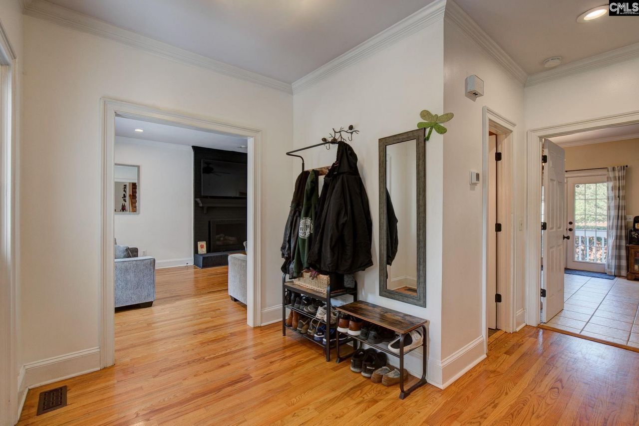 10 Idlebrook Circle Photo 9