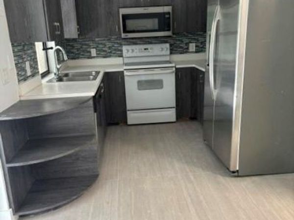 175 5th ST, NAPLES, FL 34113
