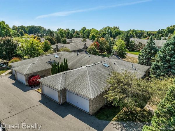 14710 Palmetto Court Court, Shelby Twp, MI 48315