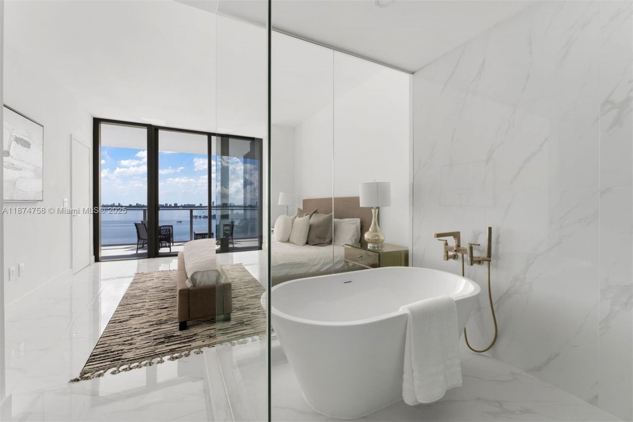 700 NE 24th St, Unit 1005, Miami, FL 33137 Photo