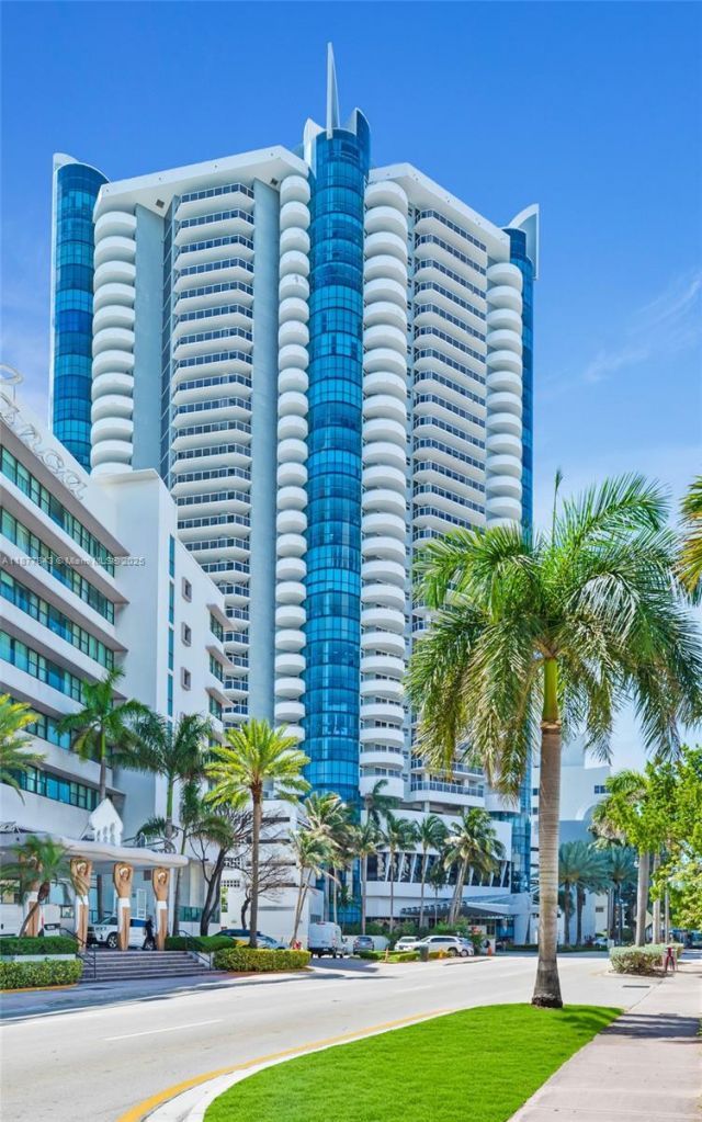 6301 Collins Ave, Unit 2107, Miami Beach, FL 33141 Photo