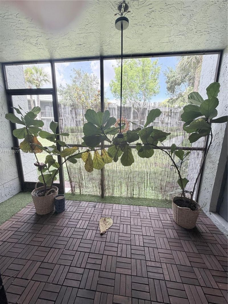 16531 Blatt Blvd, Unit 103, Weston, FL 33326 Photo