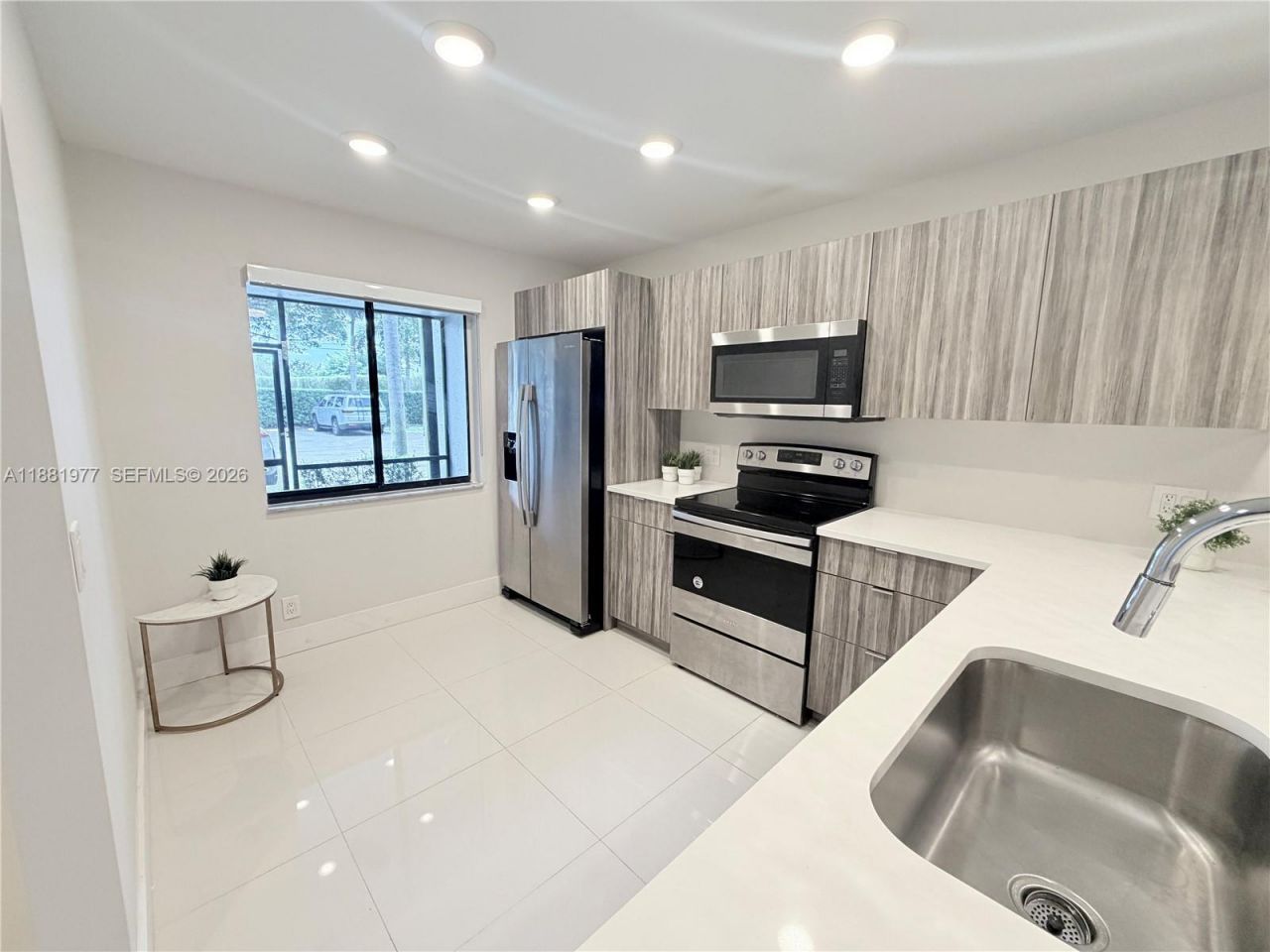 16531 Blatt Blvd, Unit 103, Weston, FL 33326 Photo