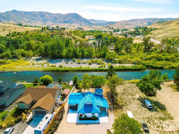 115 Payette River Ave, Horseshoe Bend, ID 83629