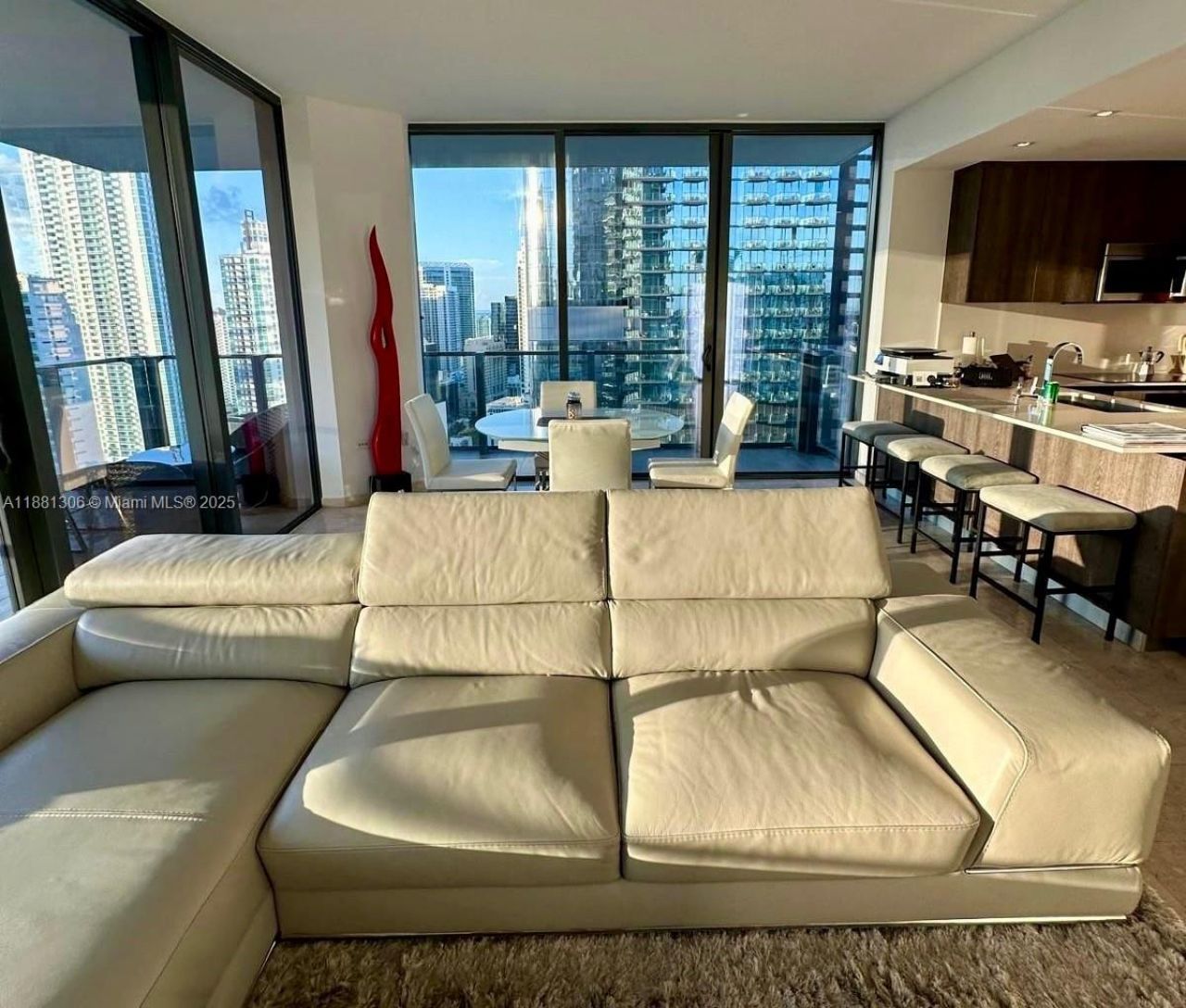 68 SE 6th St, Unit 2801, Miami, FL 33131 Photo