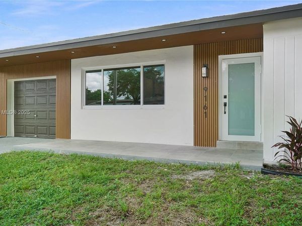 9161 NW 26th St, Sunrise, FL 33322