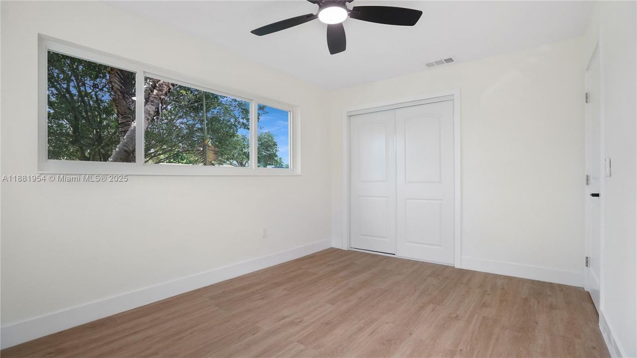 9161 NW 26th St, Sunrise, FL 33322 Photo