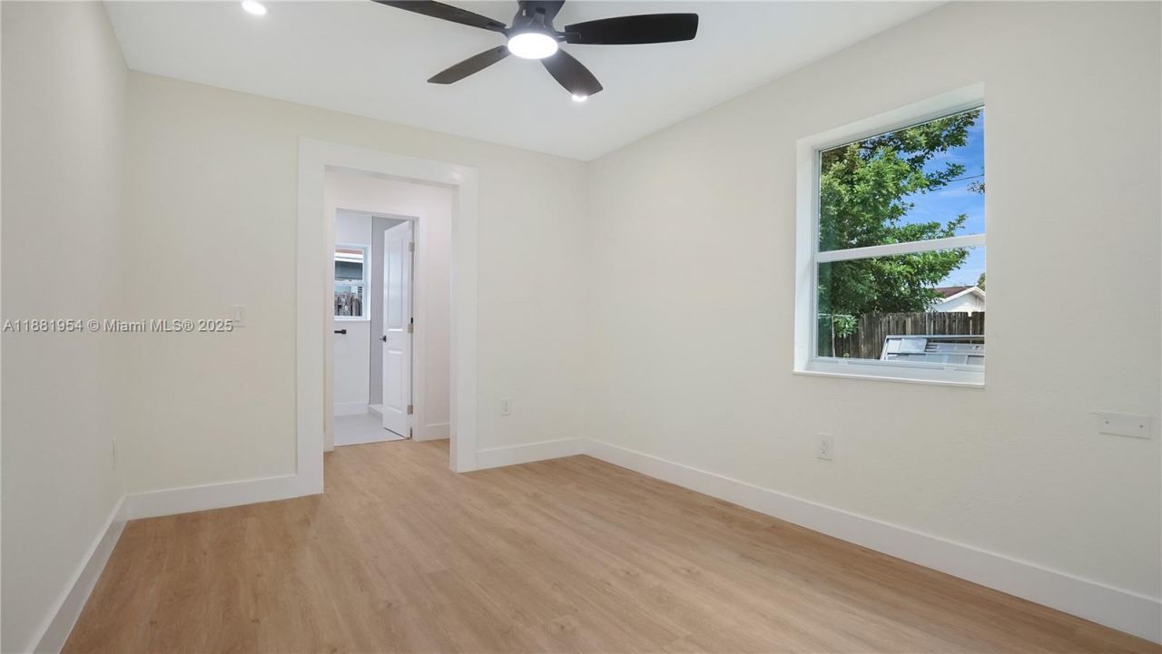 9161 NW 26th St, Sunrise, FL 33322 Photo