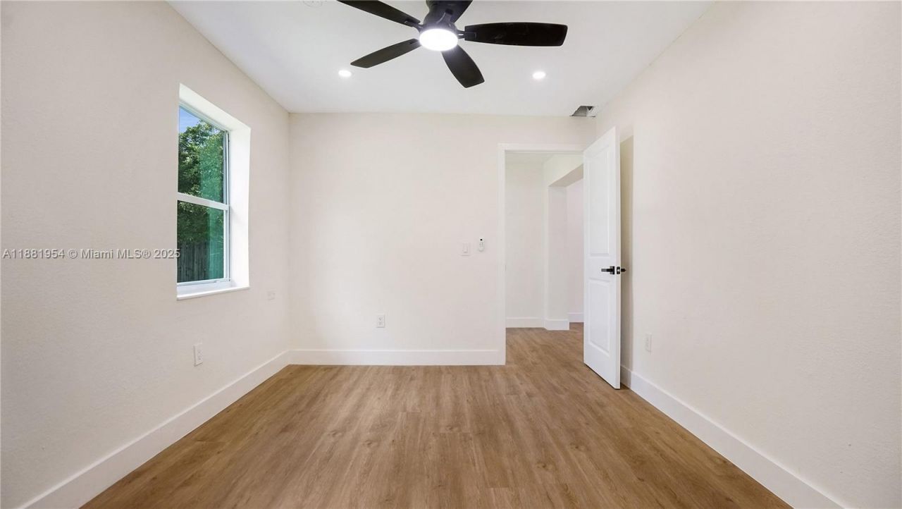 9161 NW 26th St, Sunrise, FL 33322 Photo