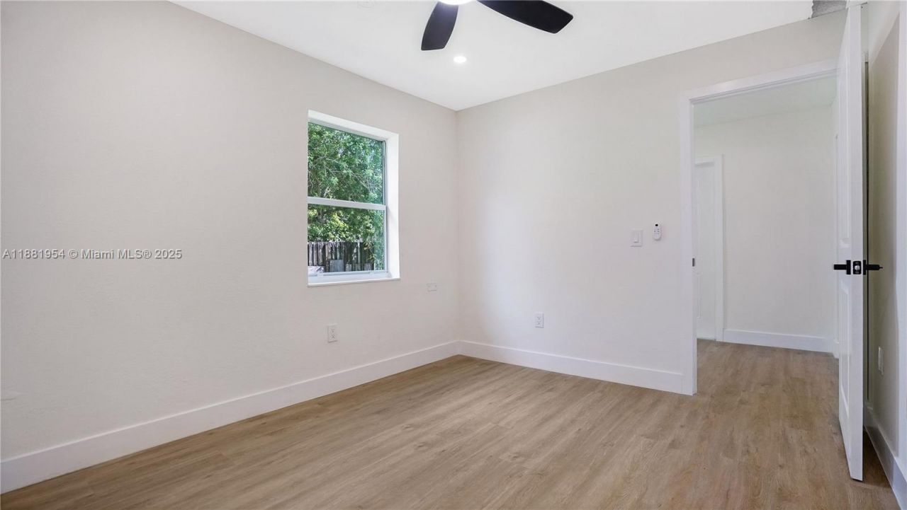 9161 NW 26th St, Sunrise, FL 33322 Photo