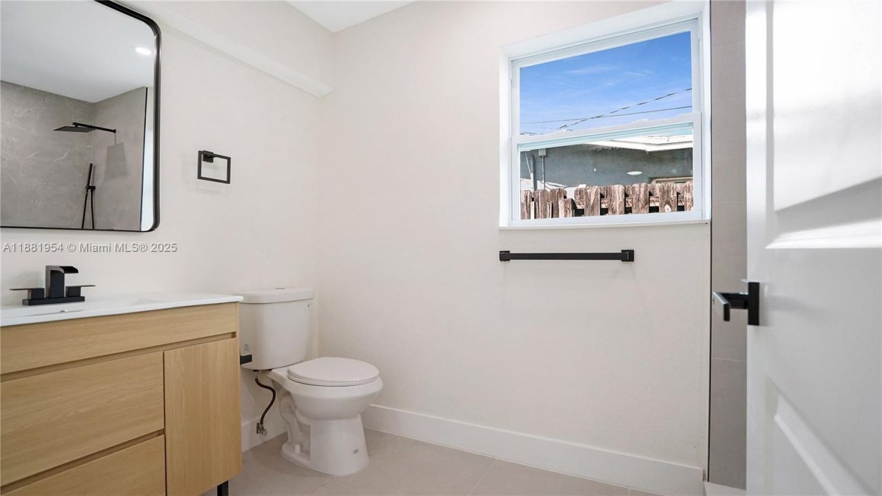 9161 NW 26th St, Sunrise, FL 33322 Photo