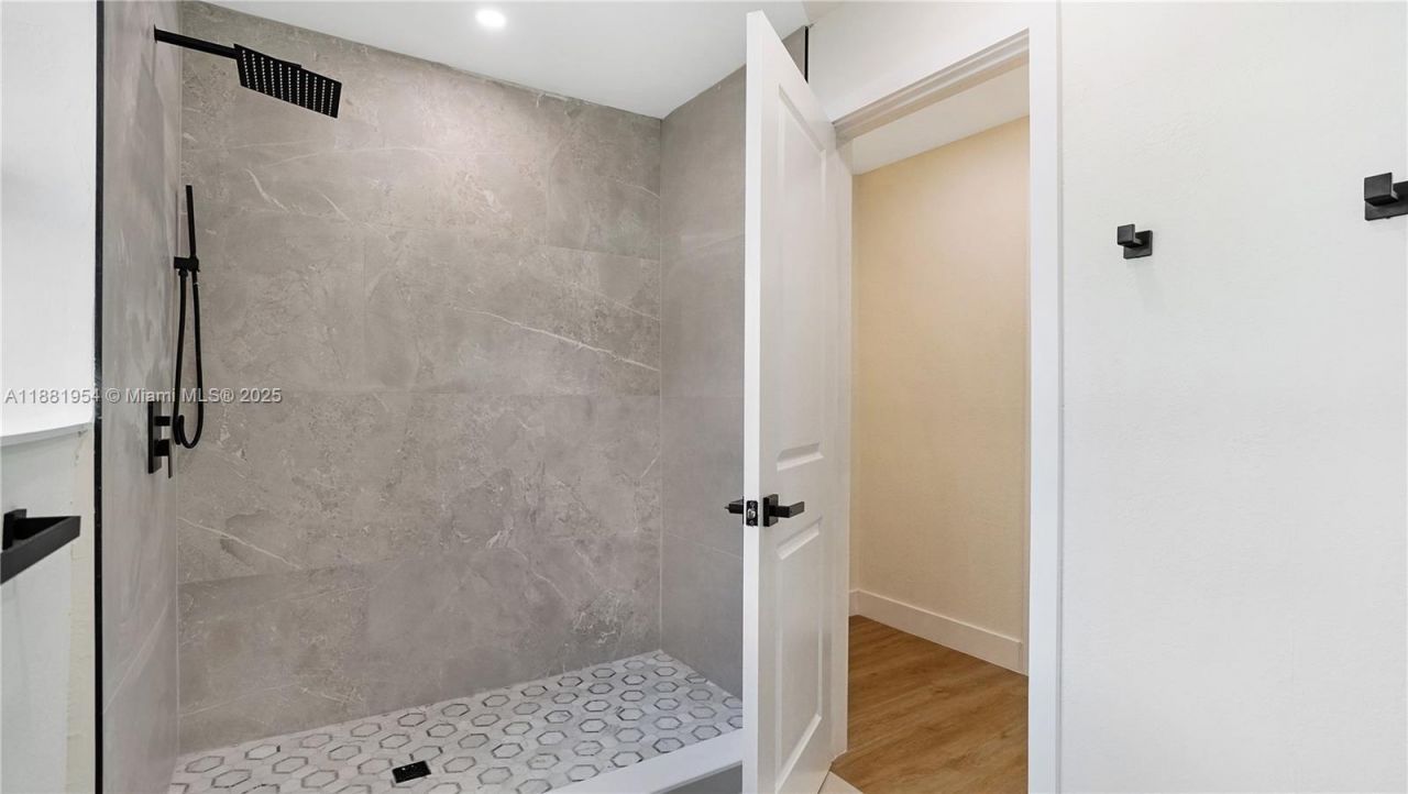 9161 NW 26th St, Sunrise, FL 33322 Photo