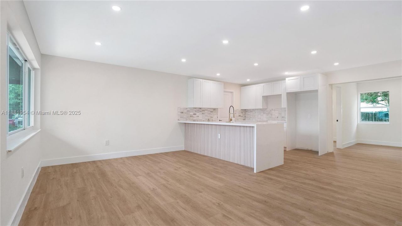 9161 NW 26th St, Sunrise, FL 33322 Photo