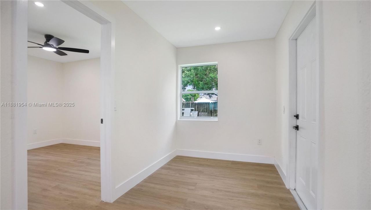 9161 NW 26th St, Sunrise, FL 33322 Photo