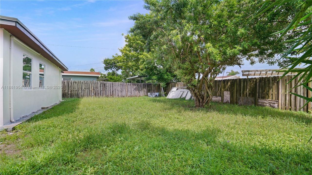 9161 NW 26th St, Sunrise, FL 33322 Photo