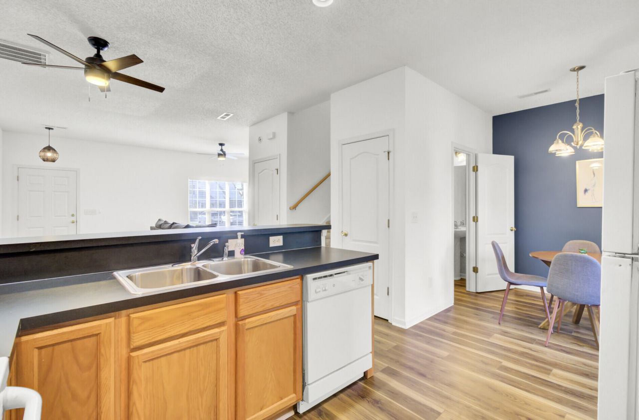 106 Black River Drive Photo 9