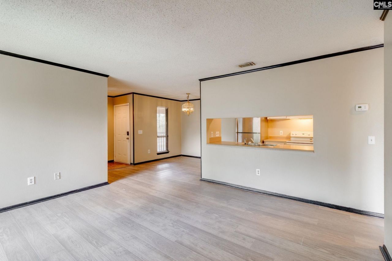 207 Weddell Street Photo 7