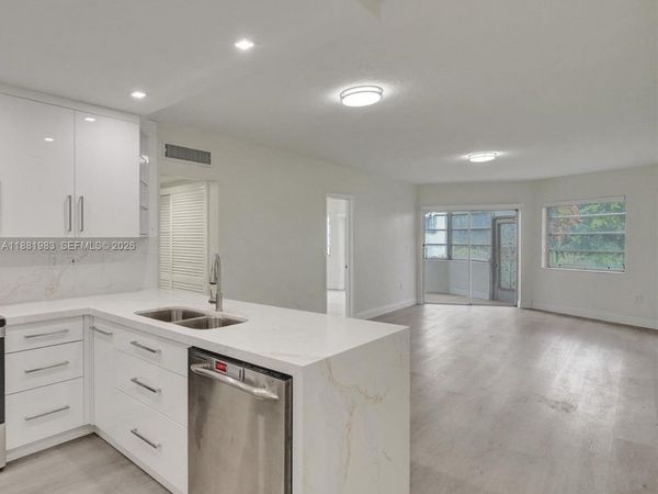 18720 NE 18th Ave, Unit 116, Miami, FL 33179