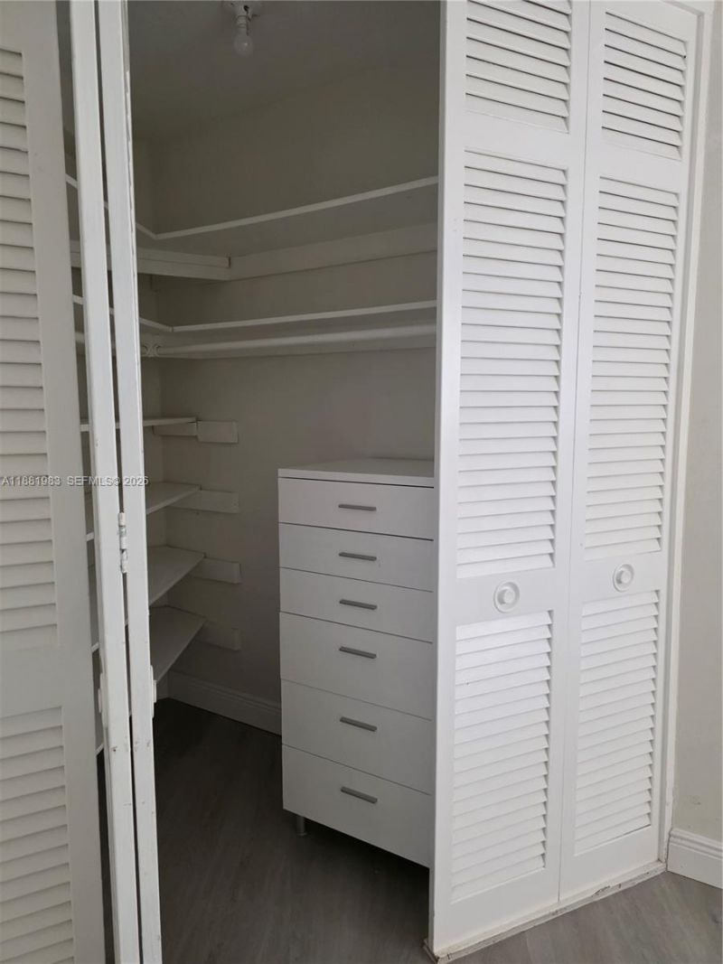 18720 NE 18th Ave, Unit 116, Miami, FL 33179 Photo