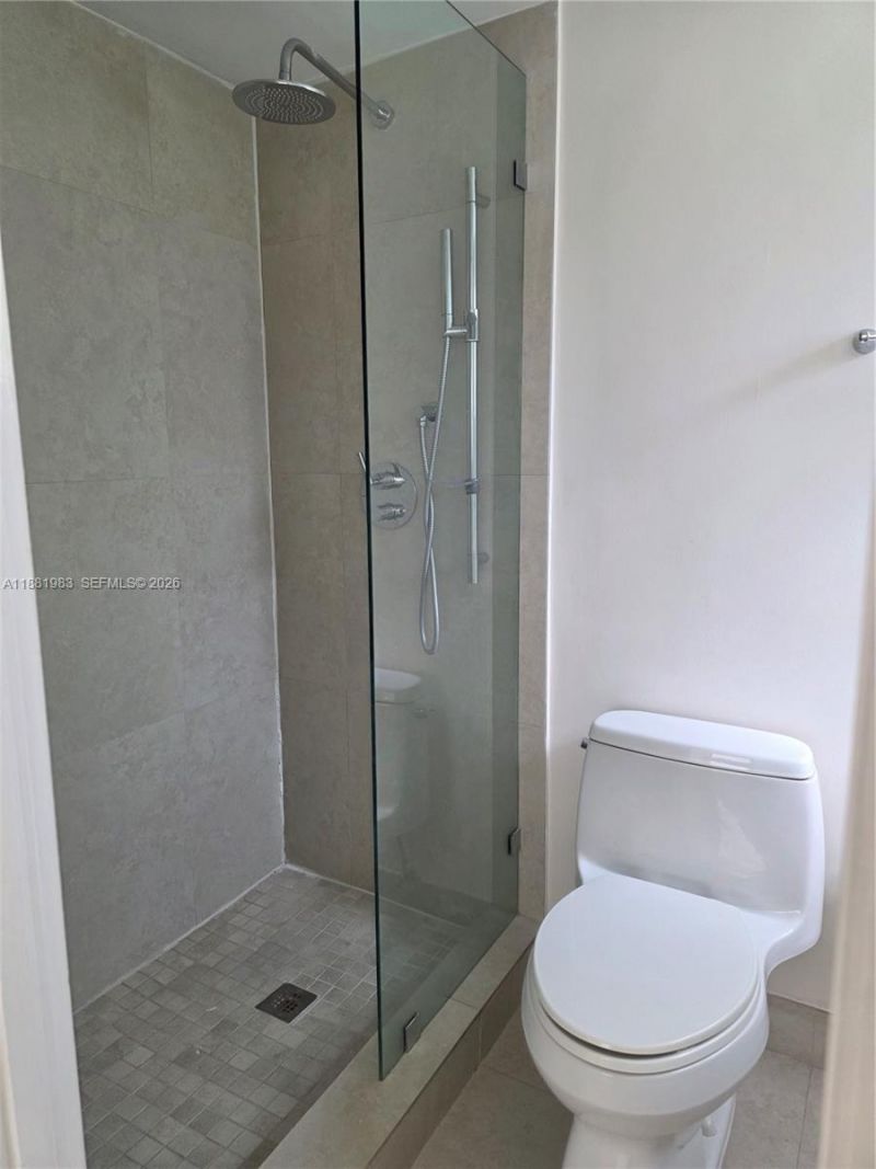 18720 NE 18th Ave, Unit 116, Miami, FL 33179 Photo