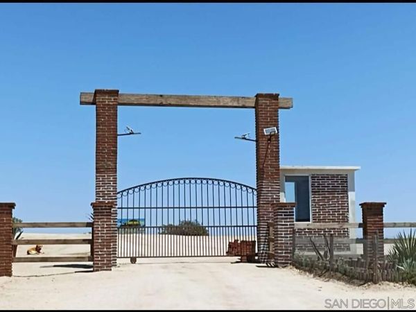 Alamo Paseo de los Encinos, Tecate, CA 99999