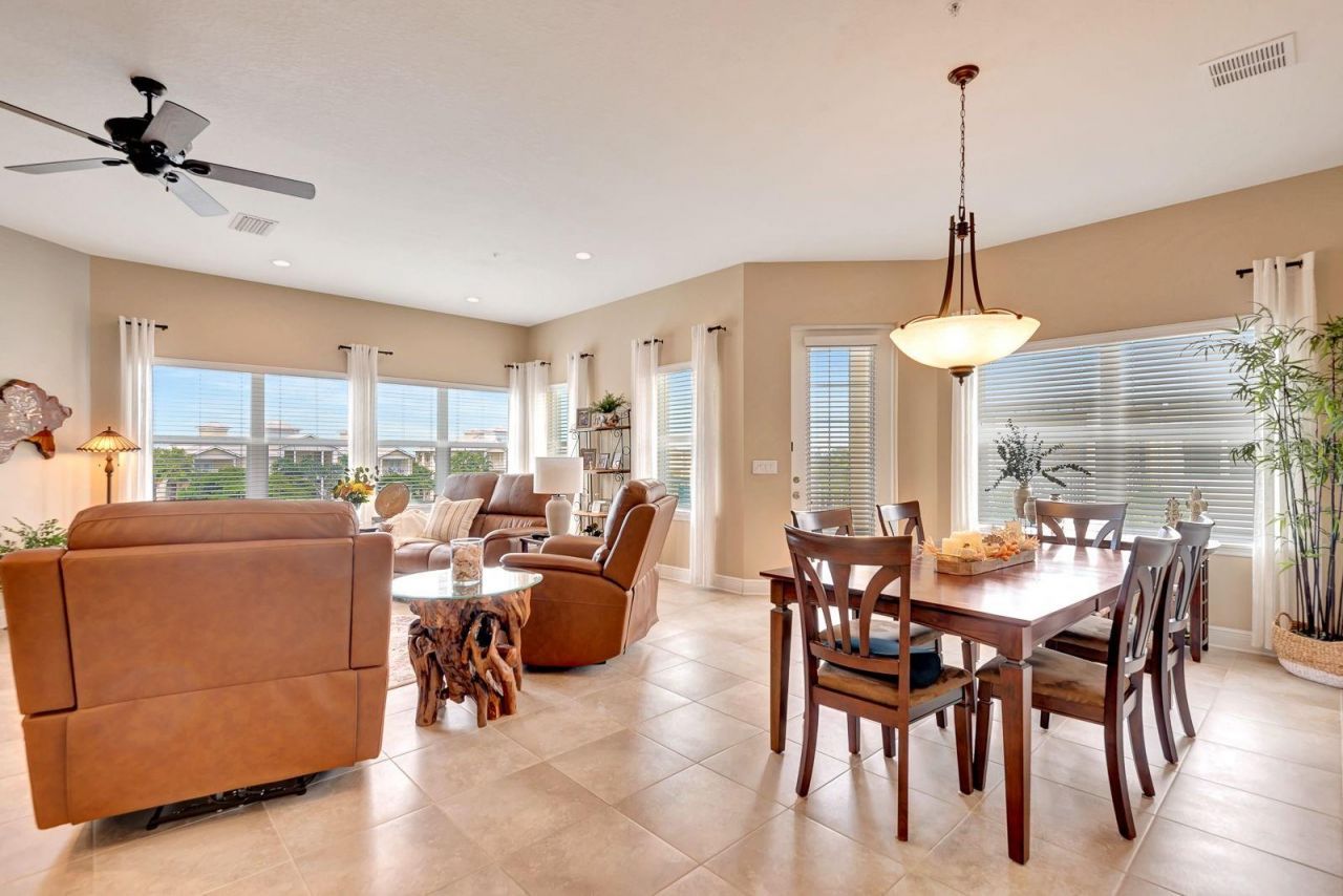 3430 77th Street W, Unit 303, Bradenton, FL 34209 Photo