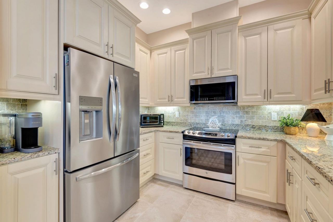 3430 77th Street W, Unit 303, Bradenton, FL 34209 Photo