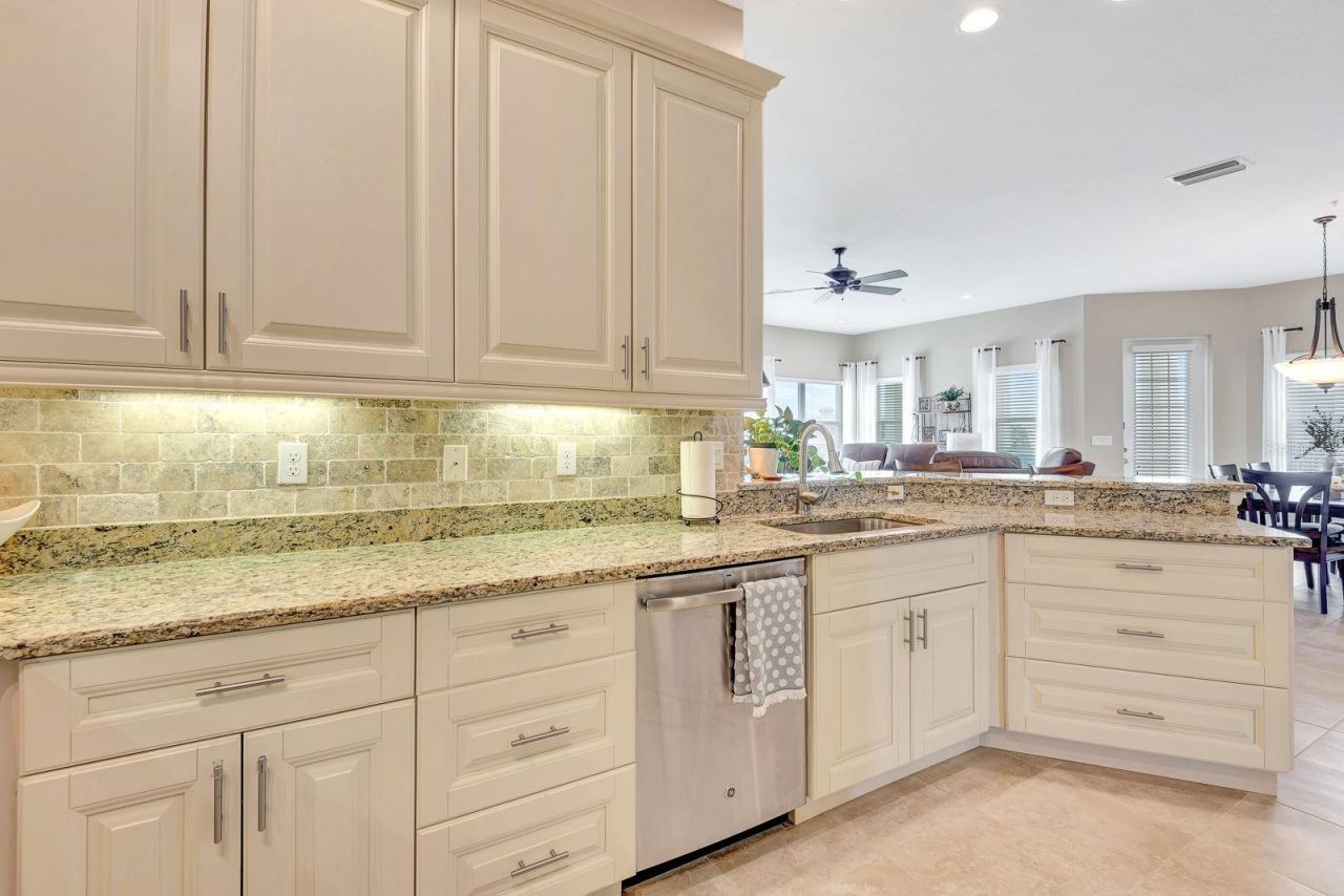 3430 77th Street W, Unit 303, Bradenton, FL 34209 Photo