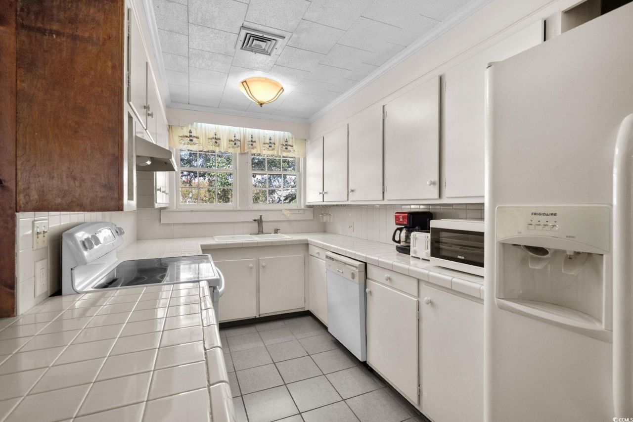 1706 Holly Dr. Photo 28