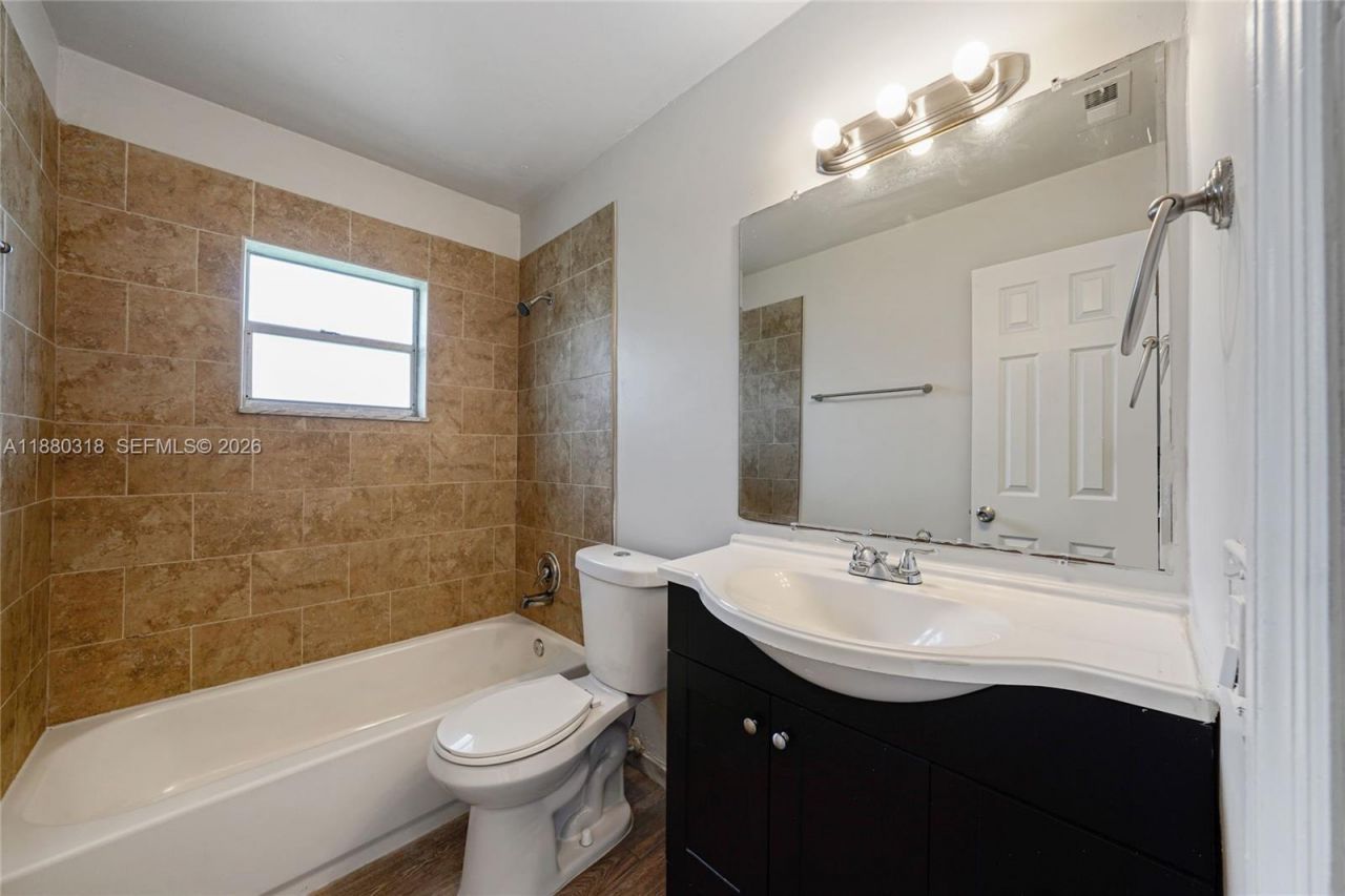 1000 NW 17th Ave, Boca Raton, FL 33486 Photo