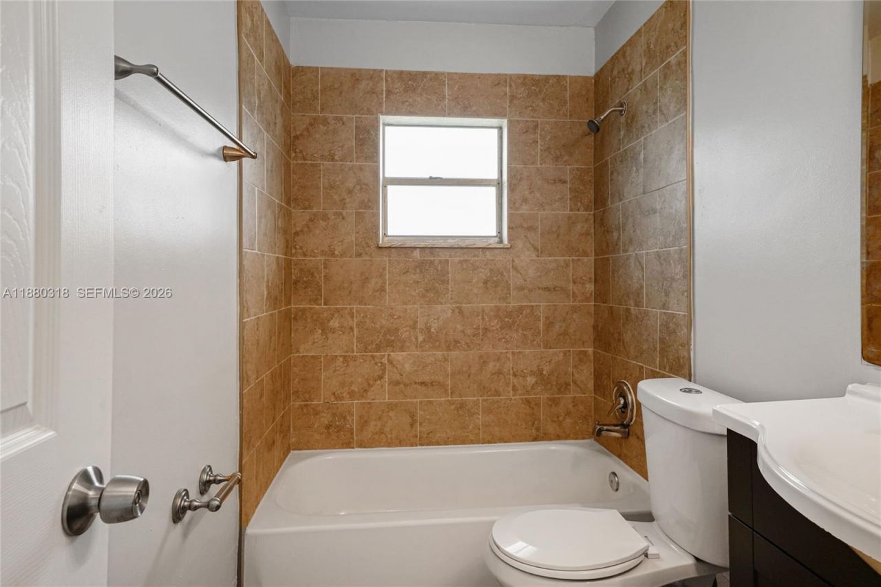 1000 NW 17th Ave, Boca Raton, FL 33486 Photo