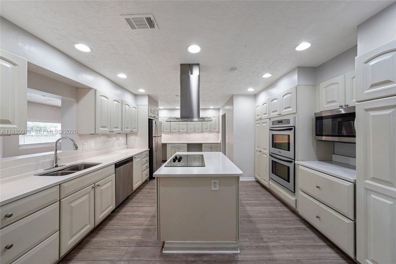 1000 NW 17th Ave, Boca Raton, FL 33486 Photo