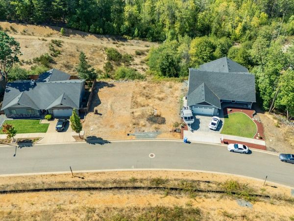 1262 Green Valley Drive, Cave Junction, OR 97523