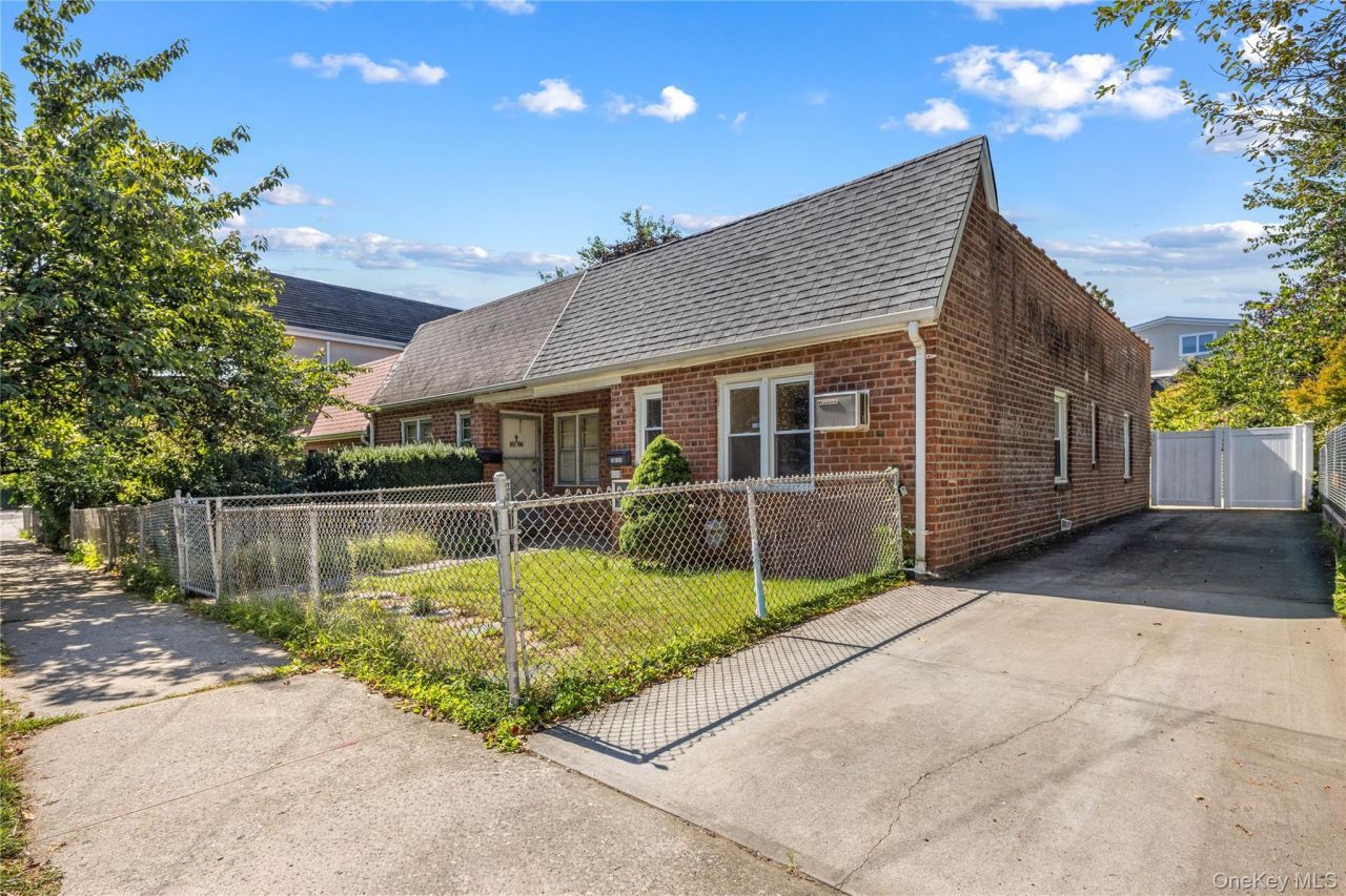 38-30 215th Place, Bayside, NY 11361 Main Photo