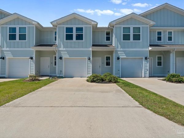 1587 Iroquois Ct, Pensacola, FL 32534