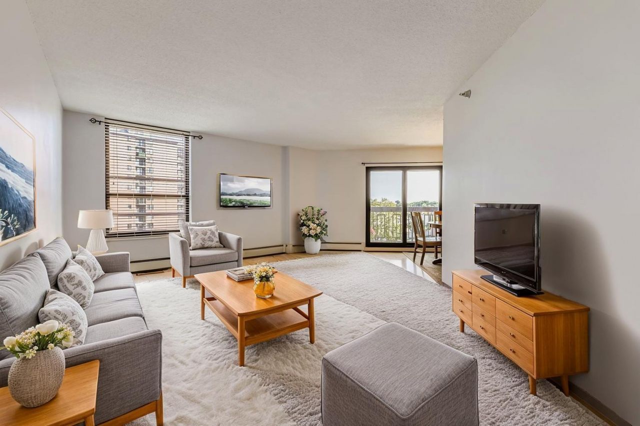 6615 Lake Shore Drive S, Unit 604, Richfield, MN 55423 Main Photo