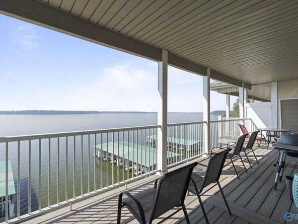 5590 Bay Village Drive, Unit 303, Athens, AL 35611