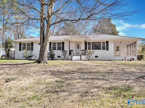 806 6th Street NE, Arab, AL 35016