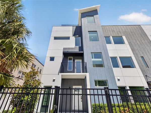 536 DR. MARTIN LUTHER KING JR STREET S, ST PETERSBURG, FL 33701