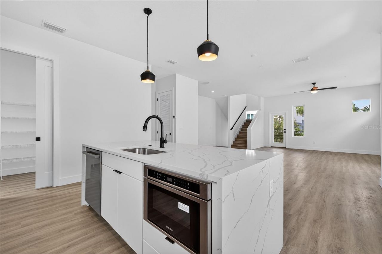 536 Dr. Martin Luther King Jr Street S, Saint Petersburg, FL 33701 Photo