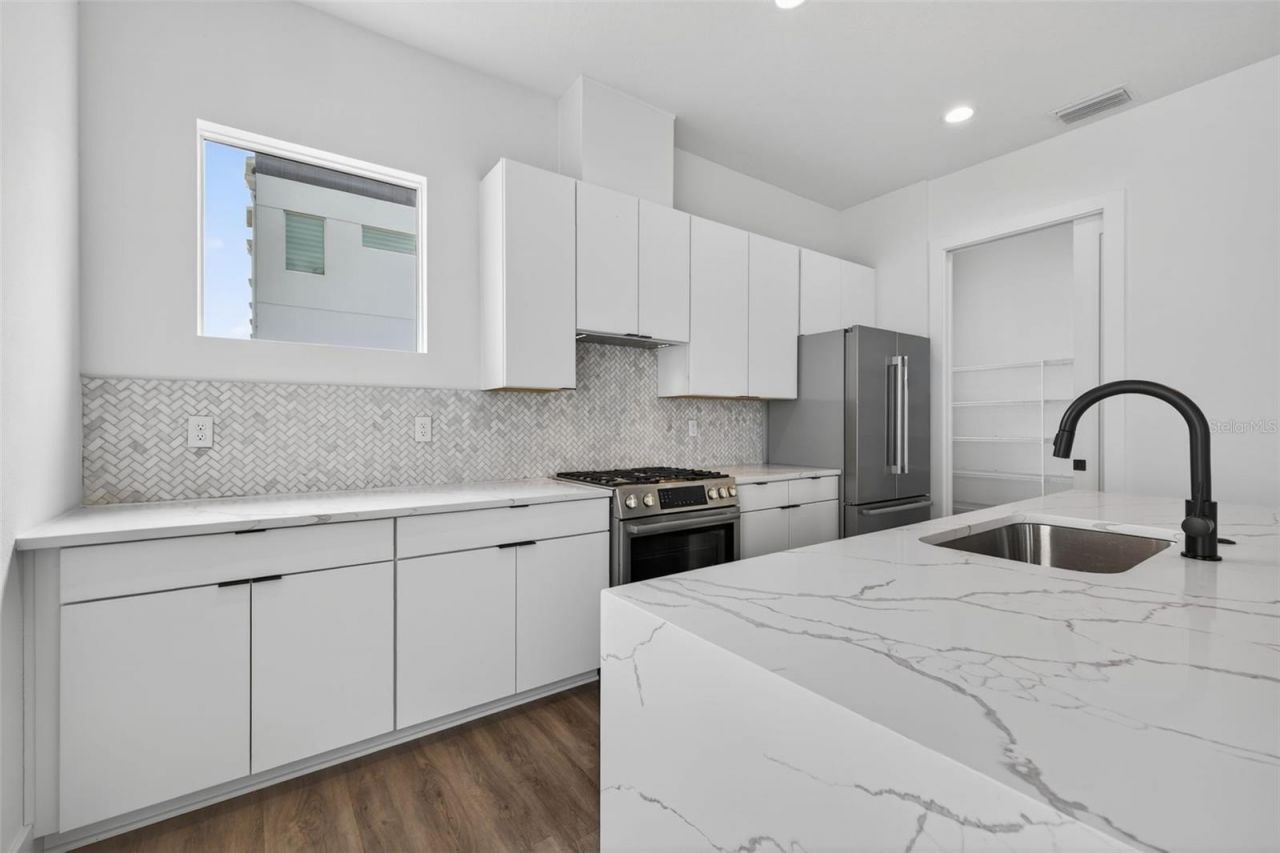 536 Dr. Martin Luther King Jr Street S, Saint Petersburg, FL 33701 Photo