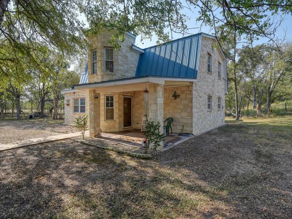 165 Thousand Oaks DR, Cedar Creek, TX 78612