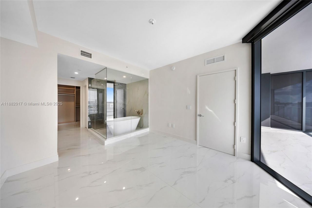 700 NE 24, Unit 502, Miami, FL 33137 Photo