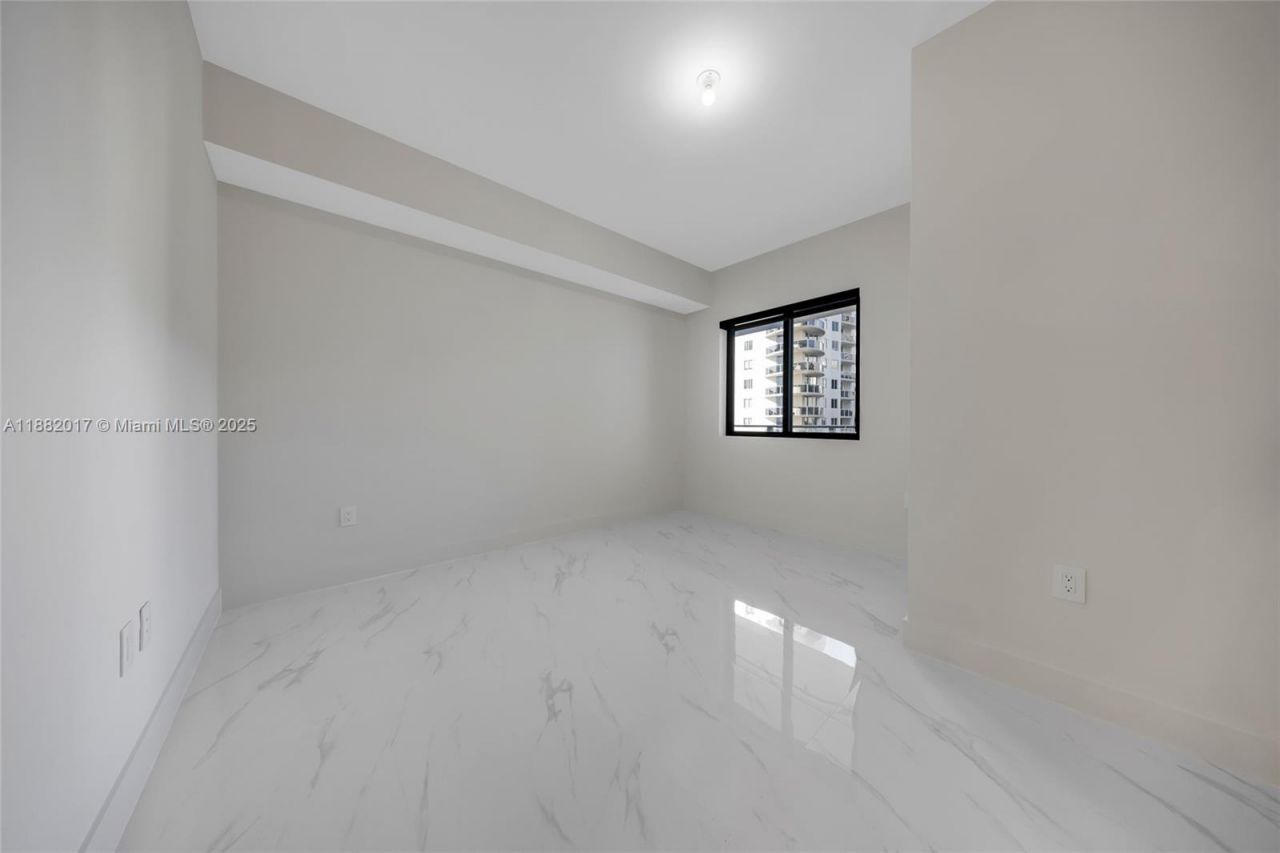 700 NE 24, Unit 502, Miami, FL 33137 Photo