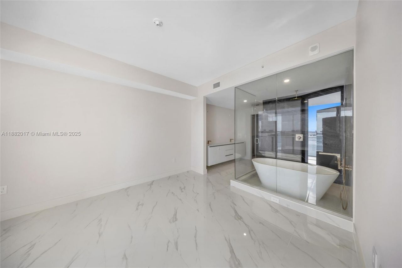 700 NE 24, Unit 502, Miami, FL 33137 Photo