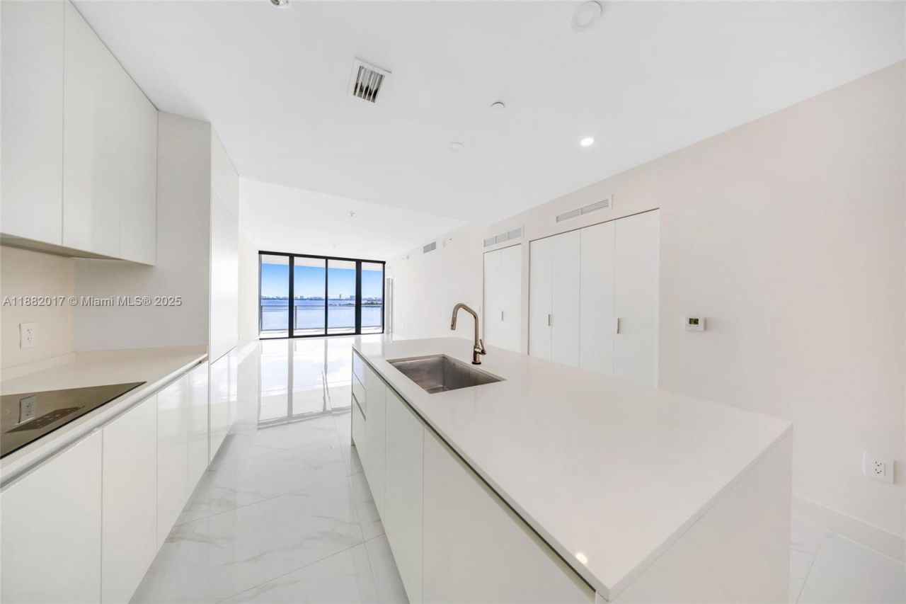 700 NE 24, Unit 502, Miami, FL 33137 Photo