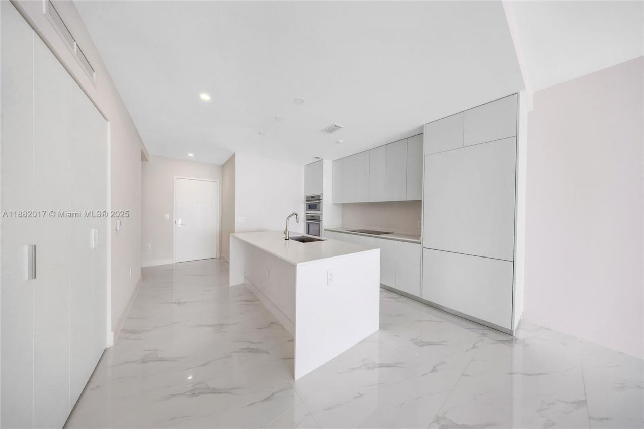 700 NE 24, Unit 502, Miami, FL 33137 Photo